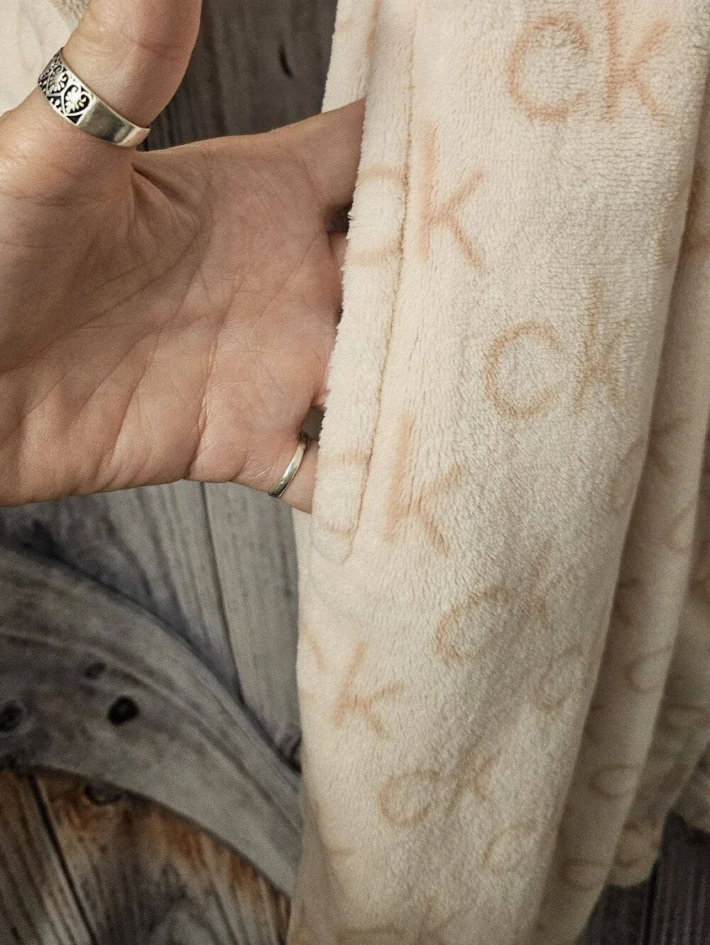 Calvin Klein Pink Logo Plush Shawl Collar Bath Robe